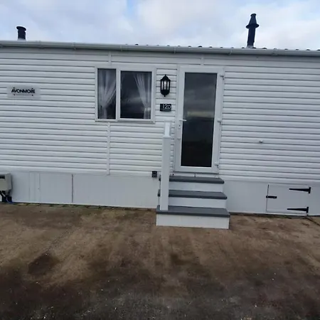 Flosh Caravan, Manor House Park *