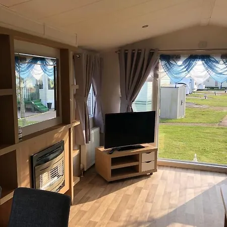 Flosh Caravan, Manor House Park * Mawbray